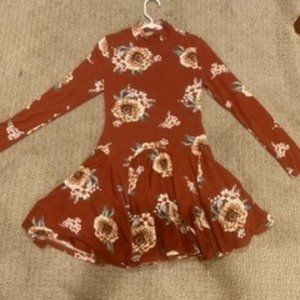 Sadie & Sage Fit and Flare Floral Dress - Small